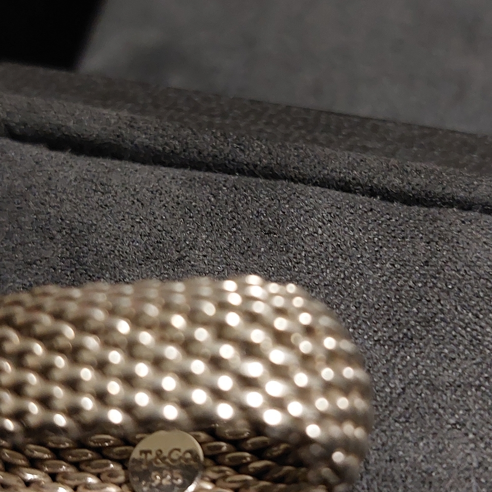 Tiffany & Co. Mesh Ring **AUTHENTIC** - Picture 3 of 3